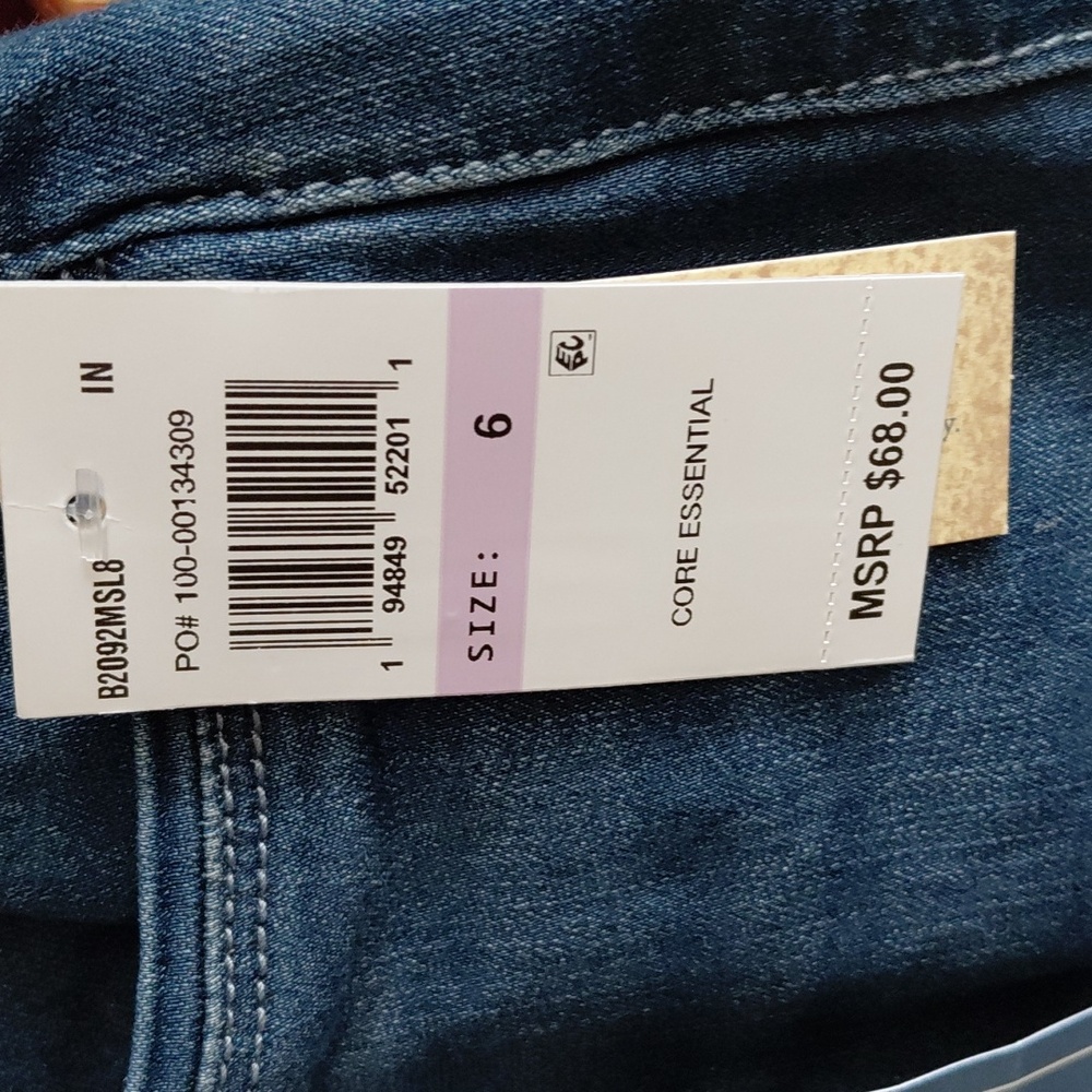 Democracy Denim Shorts - Picture 2 of 5
